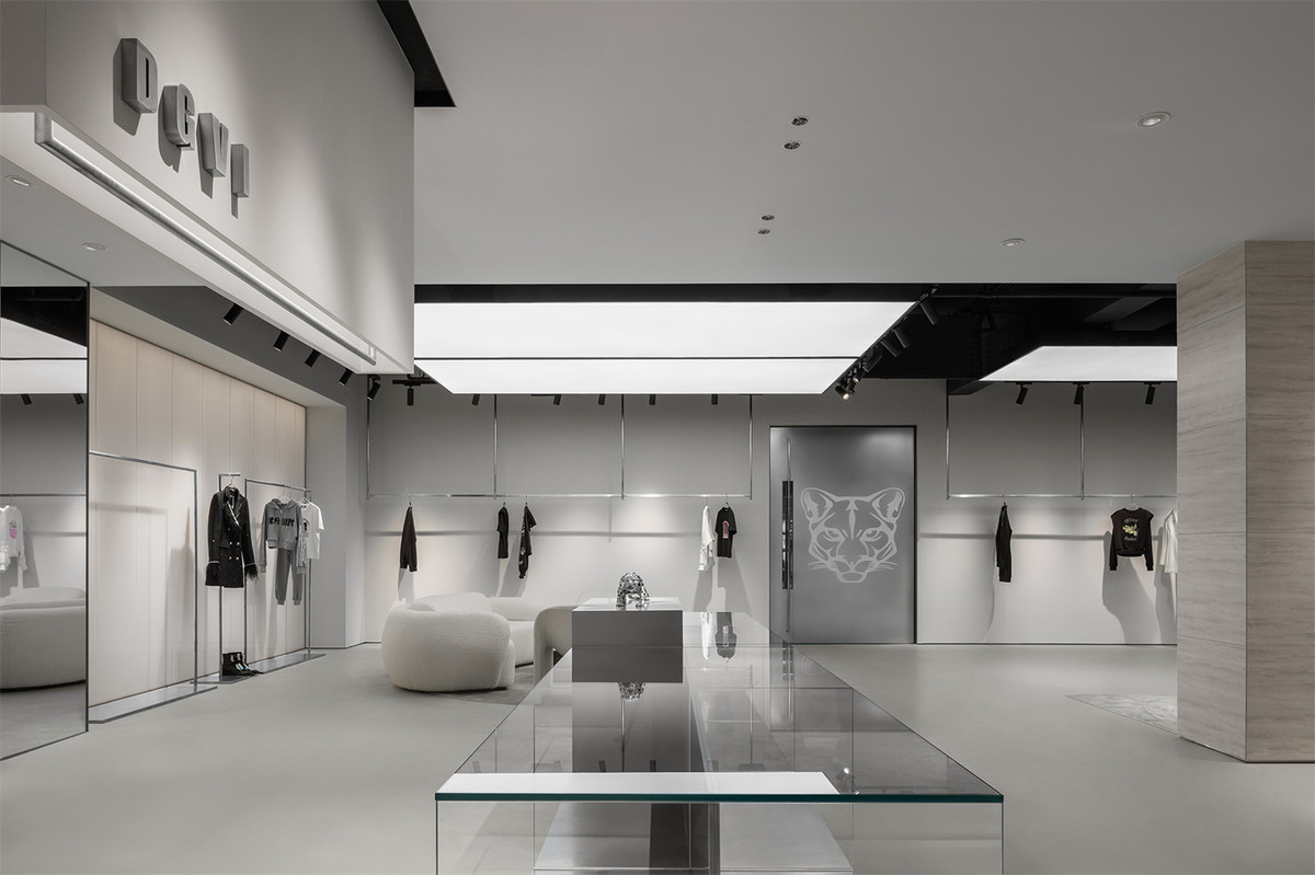 Fashion Clothing Store Interior | Display Furniture Custom Fashion Clothing Store Interior | Display Furniture Custom